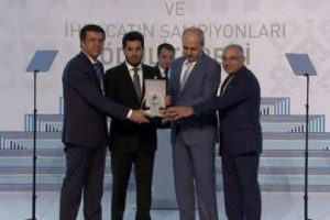 Rıza Sarraf'a ihracat &ouml;d&uuml;l&uuml; verildi