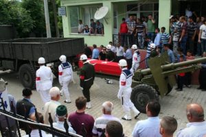 Şehit astsubay &Ccedil;anakkale'de toprağa verildi