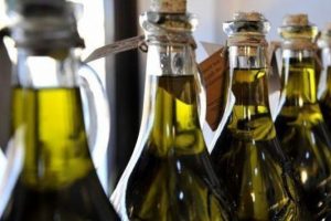 Zeytinyağı'nın fiyatının 20 lirayı ge&ccedil;mesi endişe yaratıyor