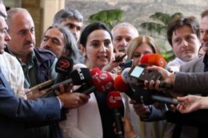HDP'den koalisyon i&ccedil;in yeşil ışık
