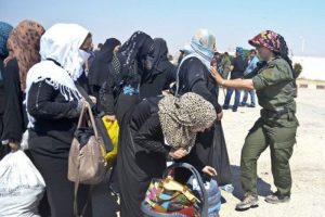 YPG Tel Abyad sınır kapısını a&ccedil;tı, d&ouml;n&uuml;şler başladı