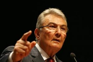 Baykal'dan toplantıya damga vuran &ccedil;ıkış