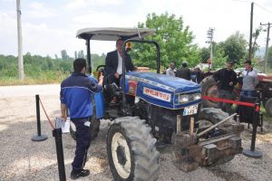 Bursa İneg&ouml;l'de 2 bin 550 trakt&ouml;r muayeneden ge&ccedil;ti
