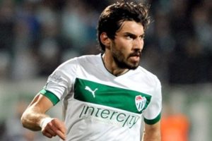 Fenerbah&ccedil;e, Şener &Ouml;zbayraklı ile resmen anlaştı!