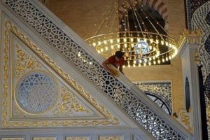 Hollanda'da T&uuml;rk camisine tehdit mektubu