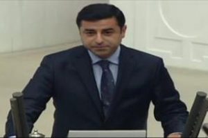 Demirtaş yemin etti, Meclis'te bir ilk de yaşandı