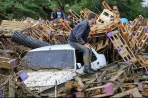 Sakarya'da sel felaketi: 1 &ouml;l&uuml;