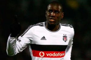 Demba Ba ortalığı karıştırdı