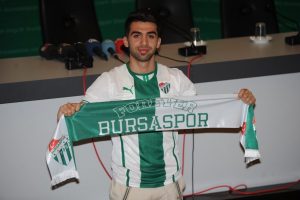 "Bursaspor formasıyla şampiyonluk yaşamayı hayal ediyorum"