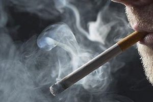 Sigara dumanı &ccedil;ocukları şişmanlatıyor!