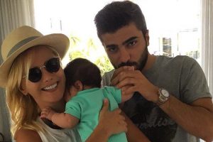 Ece Erken'den duygulandıran mesaj...