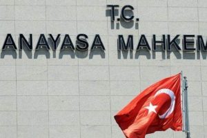 AYM'den Cumhurbaşkanı yetkisine kritik iptal