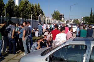 Bursalı emek&ccedil;ilere Mako &ouml;n&uuml;nde toplanma &ccedil;ağrısı