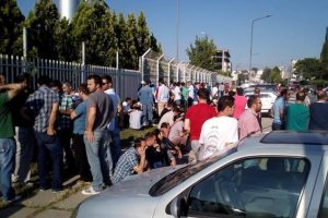 Bursa'da işten &ccedil;ıkarılan emek&ccedil;iler eylemlerini sonlandırdı