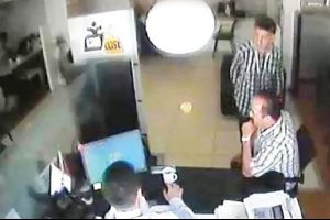 Bankada pişti: Dolandırıcısıyla karşı karşıya