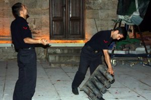 Bursa'da iftar ve sahurda ses bombası patlatıyorlar