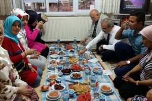 Bursa Valisi Karaloğlu'ndan Ramazan ruhuna uygun iftar