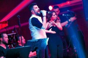 Şarkılarımızı &uuml;stadlarımızın okuması bizi gururlandırır'