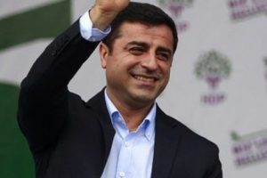Demirtaş'tan tarihi &ccedil;ağrı!