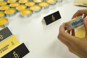 Biber gazı kokan mum anılarınızı tazeleyecek!
