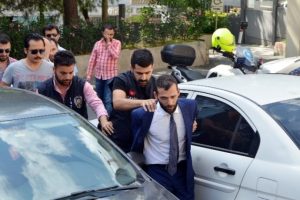 Onur &Ouml;zbizerdik: Silahı &ccedil;ıkardım ama ateş etmedim !
