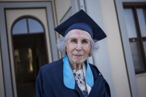 Fatma Mihriban Aktarı 84'&uuml;nde mezun oldu