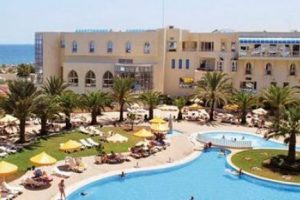 Tunus'ta turistik otele saldırı