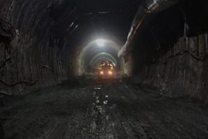 Kop T&uuml;neli'nde ışığa doğru yolculuk s&uuml;r&uuml;yor
