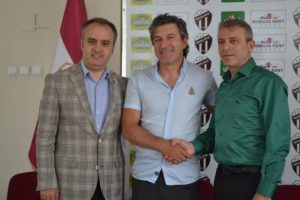 İneg&ouml;lspor Serhat G&uuml;ller'e emanet