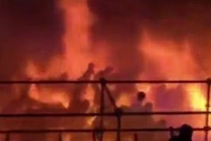 Tayvan'daki eğlence parkında korkutan yangın