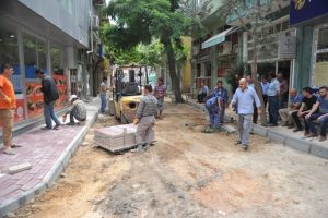 Bursa Orhangazi'de Başkan &Ccedil;ağlayan asfalt &ccedil;alışmalarını yerinde izledi