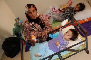 Kobani'de IŞİD vahşetinden geriye kalan yetim &ccedil;ocuklar