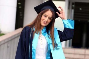 Denemek i&ccedil;in girdi, b&ouml;l&uuml;m birincisi oldu