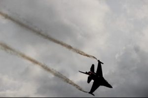 Solo T&uuml;rk nefesleri kesti