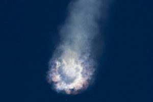 SpaceX Falcon 9 roketi havada infilak etti