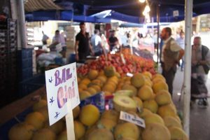 Bursa pazarlarında yaz bereketi