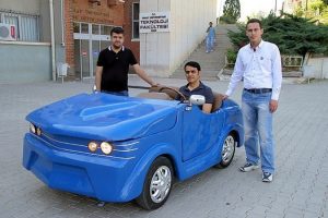 Har&ccedil;lıklarıyla elektrikli otomobil &uuml;rettiler