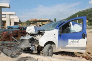 Gemlik'te kamyonetin &ccedil;arptığı bek&ccedil;i &ouml;ld&uuml;