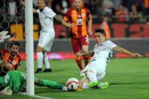 Bursaspor Josue i&ccedil;in Portekiz'de