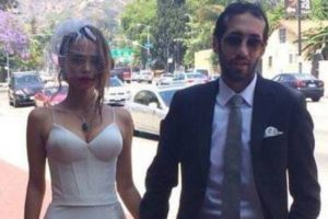 Pelin S&ouml;nmez'e eşinden b&uuml;y&uuml;k jest...