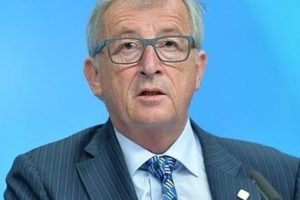 Juncker'den Yunanistan'a son dakika teklifi