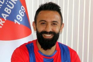 Kardemir Karab&uuml;kspor iki ismi renklerine bağladı