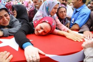 Şehidin eşinden: "Ben sana doyamadım aşkım"