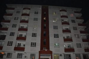 Apartmana silahlı saldırı: 2 yaralı
