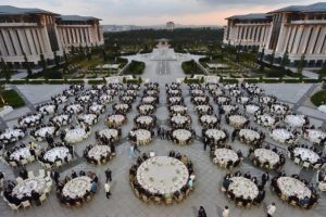 Cumhurbaşkanlığı Sarayı personeline iftar verdi