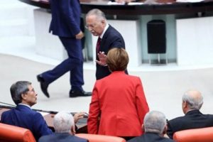 MHP sıralarında dikkat &ccedil;eken kare!
