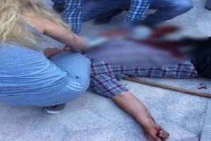 Pazarcı esnafı arasında kavga: 1 &ouml;l&uuml;