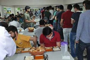 &Ouml;ğrenci iftarına giden polise facebook s&uuml;rprizi