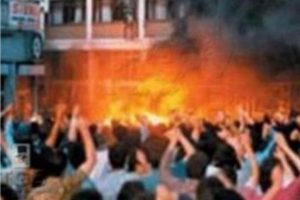 Sivas Katliamının &uuml;st&uuml;nden 22 yıl ge&ccedil;ti!