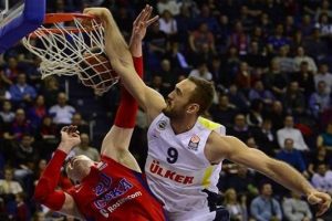 Fenerbah&ccedil;e'de s&uuml;rpriz ayrılık